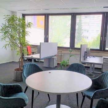 STOCK - repräsentatives Eingangsfoyer | flexible Raumaufteilung