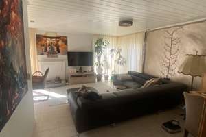 Modernes Zweifamilienhaus mit Einliegerwohnung mit Balkon in ruhiger Lage von Rösrath – Die vollständige Adresse der Immobilie erhältst du vom Anbieter., 51503 Rösrath – Vorschaubild 2