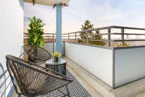 Renovierte 3-Zimmer-Wohnung mit großem Balkon im 12. Stock – Heckenrosenweg 11, 86156 Bärenkeller, Augsburg – Vorschaubild 2