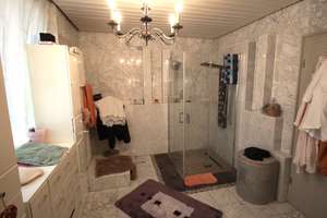 FREISTEHEND EXKLUSIV 1-2 FAM.-HS., 3 GARAGEN, 7 ZI./237 QM WFL., MARMOR, KAMIN, SAUNA IN KNITTKUHL – Am Wagenrast 35, 40629 Knittkuhl, Düsseldorf – Vorschaubild 11
