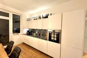 Helle 2-Zimmer-Wohnung mit Balkon im 2. OG in Hamburg-Bahrenfeld