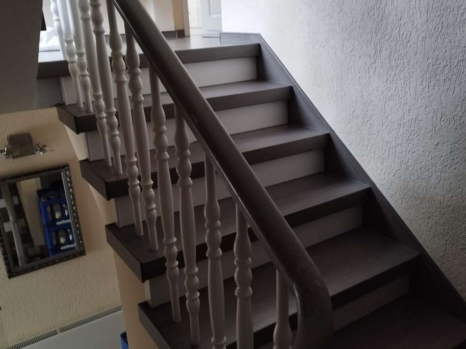 Treppe mit Laminat