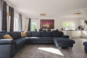 Ein Zuhause mit außergewöhnlichen Möglichkeiten -  stilvolles Zweifamilienhaus in Frankfurt-Harheim – 60437 Harheim, Frankfurt am Main – Vorschaubild 10