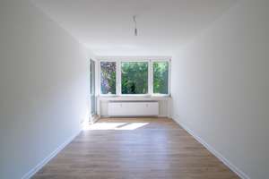  Hamburg-Hamm "neu renovierte + teilmodernisierte" 3 Zi.-Whg. ca. 67 m² + Balkon im Hochparterre!