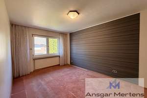 Reihenmittelhaus in M'gladbach-Lürrip
(M)EIN modernes Familiendomizil mit Südgarten & Garage – Im Dommer 25, 41065 Lürrip, Mönchengladbach – Vorschaubild 17