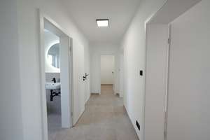 Frisch saniert mit Blick ins Grüne - 2,5 Zimmer Terrassenwohnung in Regensburg/Graß – Löbelstraße 11, 93053 Oberisling-Graß, Regensburg – Vorschaubild 8