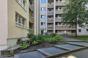 GÜNTZELKIEZ IN WILMERSDORF
RENOVIERTE 1-ZIMMER-WOHNUNG MIT BALKON UND AUFZUG – Die vollständige Adresse der Immobilie erhältst du vom Anbieter., 10717 Wilmersdorf, Berlin – Vorschaubild 2