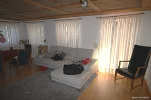 Zweifamilienhaus im Bauernhausstil mit Tenne, Garage, Garten, Weitblick, ruhige Lage - Altusried – Oberallgäu (Kreis) – Vorschaubild 3