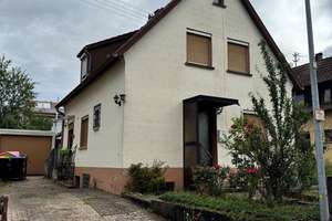 Platz für neue Ideen, provisionsfrei: Einfamilienhaus zentrumsnahe und ruhige Lage von Sindelfingen – Schleicherstr. 12, 71067 Sindelfingen – Vorschaubild 1