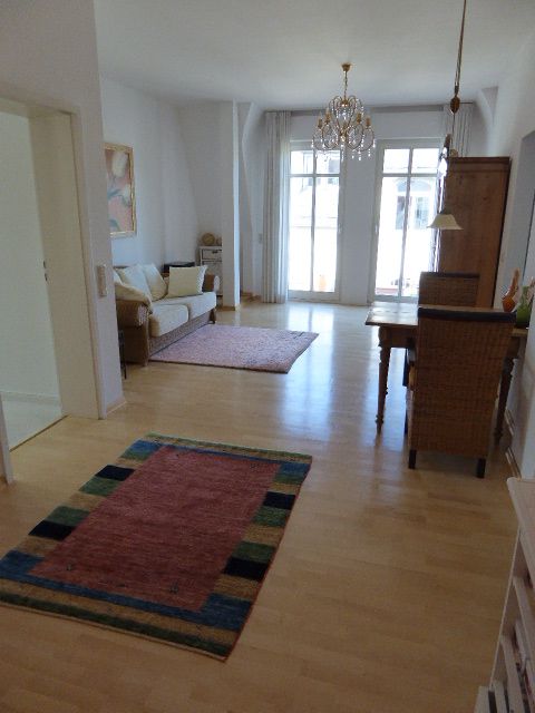 Schicke Wohnung in Top-Lage... V-E-R-M-I-E-T-E-T.. image 3