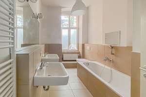 RIESIGE UND KLASSISCH SCHÖNE ALTBAUWOHNUNG IM ARNIMKIEZ MIT TERRASSE ZUM HOF!  PROVISIONSFREI! – Behmstraße 67, 10439 Prenzlauer Berg, Berlin – Vorschaubild 10