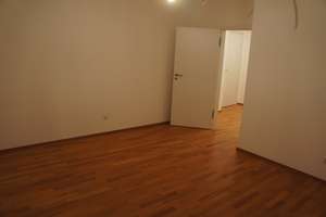 Top renovierte 2 - Zimmerwohnung - WG-geeignet – Hallergasse 3, 93047 Innenstadt, Regensburg – Vorschaubild 2