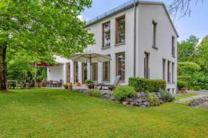 Exklusives Architektenhaus mit Alpenblick in Bestlage von Icking – Die vollständige Adresse der Immobilie erhältst du vom Anbieter., 82057 Icking – Vorschaubild 2