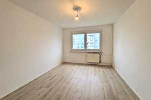 2-Zimmer-Wohnung im 5. Obergeschoss zu vermieten – Ringstraße 49, 4209 Leipzig – Vorschaubild 3