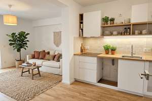 Charmant wohnen im Denkmal: 2 Zimmer, Balkon, Parkett, Bad mit Dusche, Fußbodenheizung, HWR & SP