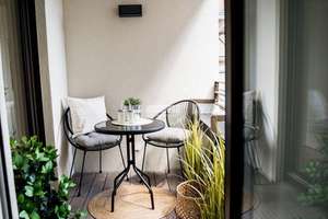 ** Hier lebt es sich gut! 2,5-Zimmer-Wohnung mit EBK & Loggia im Zentrum! ** – Die vollständige Adresse der Immobilie erhältst du vom Anbieter., 1067 Innere Altstadt, Dresden – Vorschaubild 7