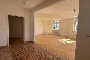 Frisch renovierte Altbauwohnung in bester Lage im Lehel direkt an der Isar – Widenmayerstraße 7, 80538 Lehel, München – Vorschaubild 3