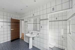 Wunderschöne 4-Zimmer-Altbauwohnung zum direkten Einzug in Frankfurt-Fechenheim – 60386 Fechenheim, Frankfurt am Main – Vorschaubild 8