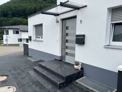 2-Zimmer-Wohnung mit Terrasse und Garten, EBK & Stellplatz