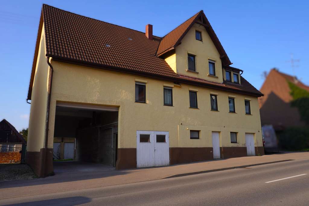 Immobilie in Nürtingen - 1-2 Familienhaus mit Scheune und großz. Grundstück - Bild 0