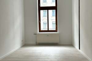 VIDEORUNDGANG, NEUE Einbauküche, Neuer Laminat, 3 Raum , Balkon und vieles mehr – Lilienstraße  41, 4315 Neustadt-Neuschönefeld, Leipzig – Vorschaubild 15