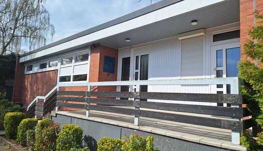 Bild von 4,5-Zimmer-Reihenendhaus in Hamburg Marmstorf mit 2 Garagen in familienfreundlicher Lage