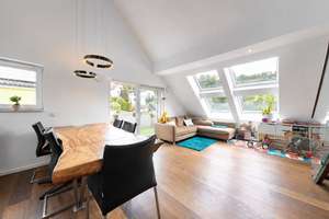 Maisonette-Wohnung Zuffenhausen: 4,5 Zimmer mit Balkon und Blick ins Grüne – Die vollständige Adresse der Immobilie erhältst du vom Anbieter., 70435 Zuffenhausen-Mönchsberg, Stuttgart – Vorschaubild 2