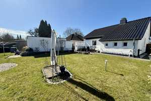 Durchrenoviertes, modernisiertes Einfamilienhaus mit großem Garten – Neumünster – Vorschaubild 1