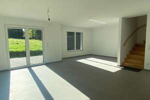 **Neubau-Erstbezug** Luxuriöse Doppelhaushälfte in gewachsener 1-A Lage – Die vollständige Adresse der Immobilie erhältst du vom Anbieter., 55278 Undenheim – Vorschaubild 4