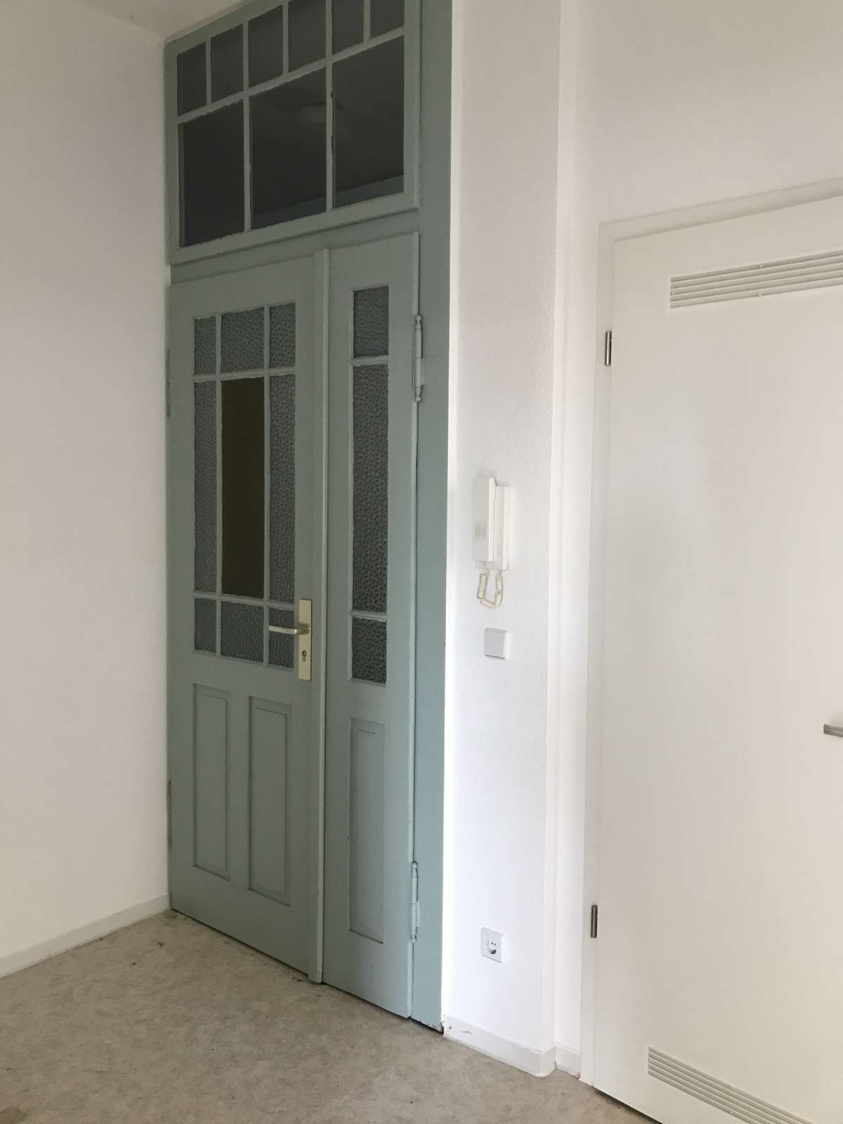 Wohnungseinganstür