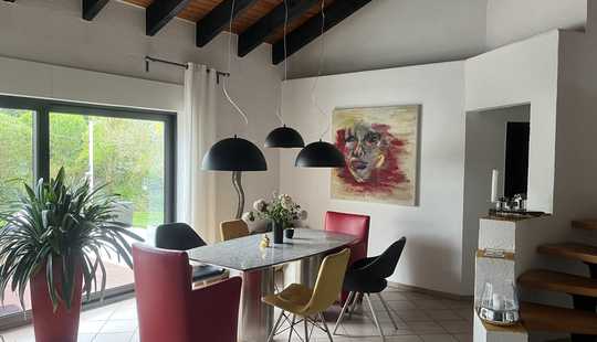 Bild von Architektenhaus, Separates Büro, Nähe Limburg, 70km bis Frankfurt,55km Wiesbaden , Pool, ohne Makler