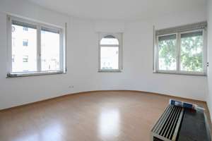 Bezugsfreie Hochparterre-Wohnung mit hohen Decken und zentraler Anbindung – 70374 Schmidener Vorstadt, Stuttgart – Vorschaubild 11