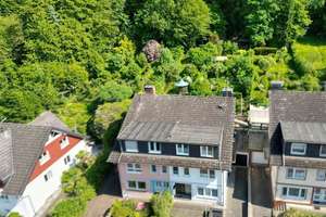 Top gepflegte Doppelhaushälfte in gefragter Lage von Remagen mit Einliegerwohnung – Die vollständige Adresse der Immobilie erhältst du vom Anbieter., 53424 Remagen – Vorschaubild 1