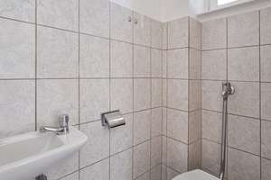 Reihenmittelhaus mit Terrasse & Garage – Familienglück in begehrter Lage Nürnberg-Langwasser! – Die vollständige Adresse der Immobilie erhältst du vom Anbieter., 90473 Langwasser Südost, Nürnberg – Vorschaubild 12