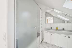 ++Charmantes Immobilien-Ensemble mit vielfältigen Nutzungsmöglichkeiten in Heddernheim++ – 60439 Heddernheim, Frankfurt am Main – Vorschaubild 11
