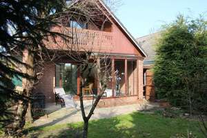 GEPFLEGTES EINFAMILIENHAUS MIT GARAGE UND TRAUMHAFTEM KLEINEN GARTEN – Die vollständige Adresse der Immobilie erhältst du vom Anbieter., 21255 Tostedt – Vorschaubild 1