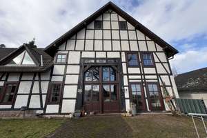 Liebhaberobjekt mit Einliegerwohnung und Panoramablick über Oesdorf! – Die vollständige Adresse der Immobilie erhältst du vom Anbieter., 34431 Marsberg – Vorschaubild 2