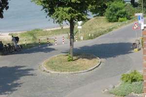 Helle 3-Zimmer-Hochparterre-Wohnung mit Rheinblick in Ddf-Hamm – 40221 Hamm, Düsseldorf – Vorschaubild 3