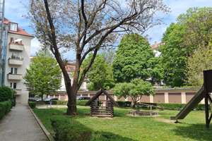 Zwischen Friedensengel und Prinzregentenplatz: Großzügige 3-Zimmer-Altbauwohnung mit Balkon – Geibelstraße 9, 81679 Altbogenhausen, München – Vorschaubild 3