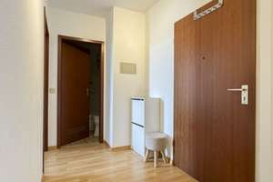 Bezugsfreie, helle 2-Zi.-Wohnung mit 2 Balkonen und Stellplatz in Rhein- und Zentrumsnähe in Bonn – Die vollständige Adresse der Immobilie erhältst du vom Anbieter., 53111 Nordstadt, Bonn – Vorschaubild 10