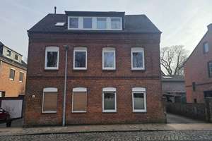 Mehrfamilienhaus + Einfamilienhaus auf einem Grundstück-clever kombiniert – seltene Gelegenheit! – Die vollständige Adresse der Immobilie erhältst du vom Anbieter., 24768 Rendsburg – Vorschaubild 3