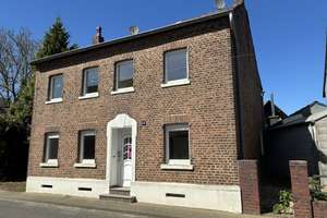 charmantes Altbau-Einfamilienhaus mit Atelier / Werkstatt