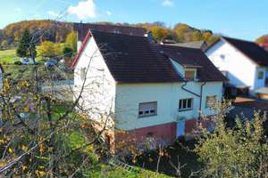 Zweifamilienhaus auf 1.154 m² - Platz und Potenzial zum einziehen oder vermieten – Die vollständige Adresse der Immobilie erhältst du vom Anbieter., 64678 Lindenfels – Vorschaubild 3