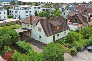 Großzügiges und familienfreundliches Wohnhaus mit Potential – Die vollständige Adresse der Immobilie erhältst du vom Anbieter., 96231 Bad Staffelstein – Vorschaubild 1