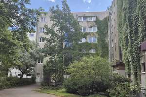 2-Zi-Whg bezugsfrei mit sonnigen Balkon