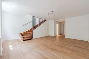 Vollständig renovierte Maisonette-Wohnung mit Terrasse, Loggia und Stellplatz am Waldrand – Die vollständige Adresse der Immobilie erhältst du vom Anbieter., 14109 Wannsee, Berlin – Vorschaubild 4