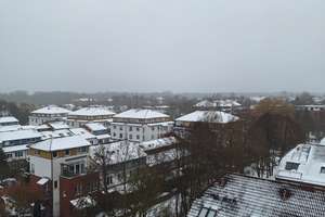 Sehr helle 3-Zimmerwohnung mit Lift, Weitblick und TG-Platz im Weidedammviertel