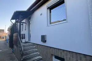 Freundliches Haus in Flörsheim am Main OHNE MAKLER – Main-Taunus-Kreis – Vorschaubild 1