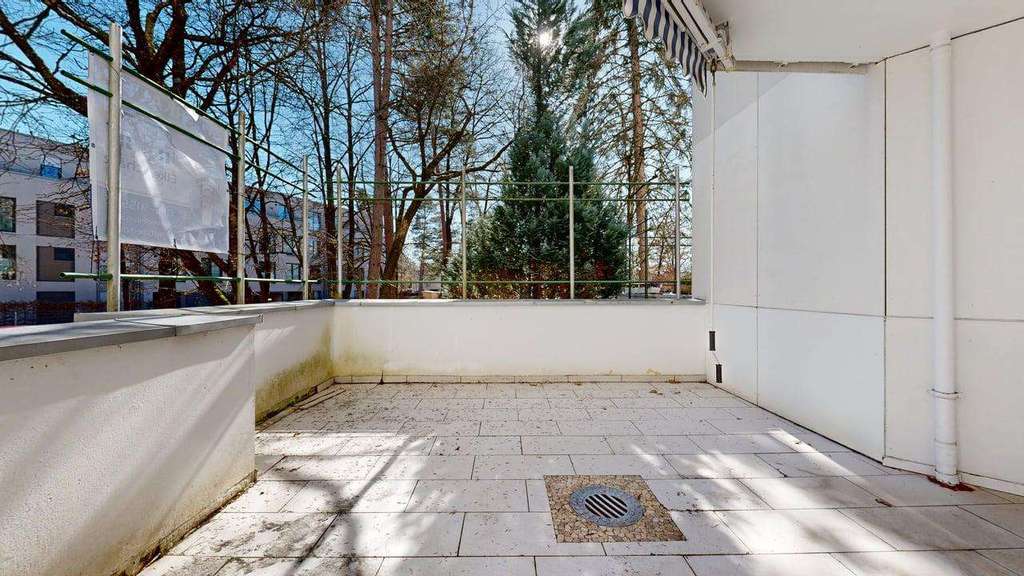 Immobilie in Hohenbrunn - Sonnige 3-Zimmer-Hochparterrewohnung mit großzügiger Südterrasse in ruhiger Lage von Ottobrunn - Bild 3