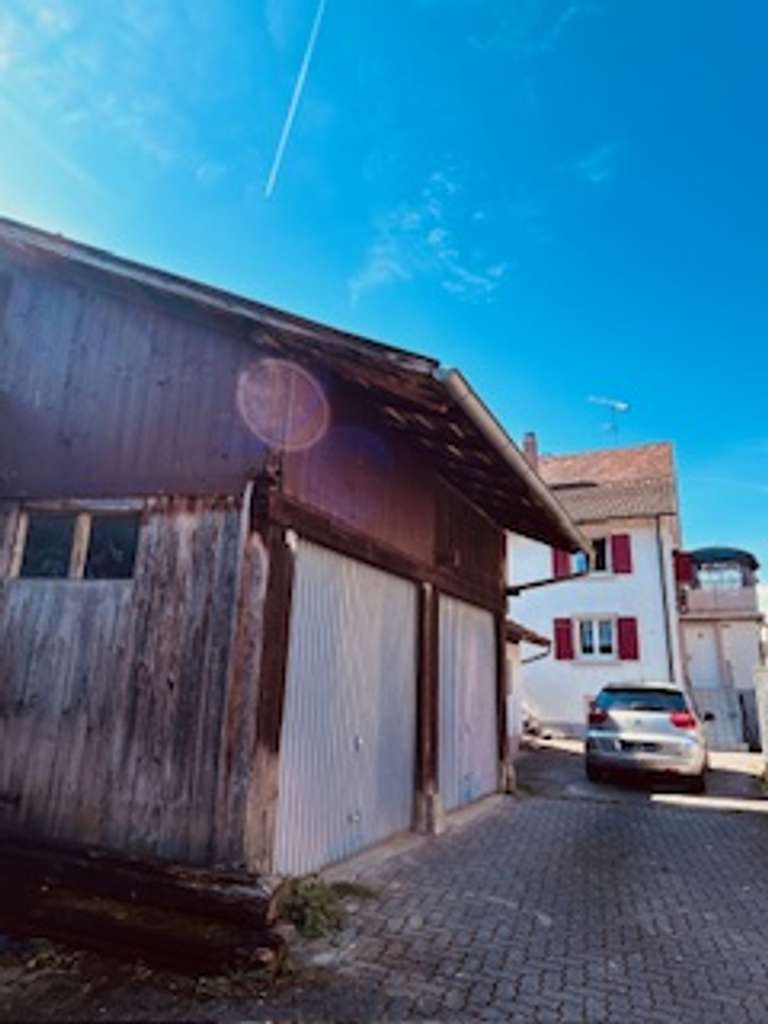 Immobilie in Binzen - Ehemaliges Bauernhaus mit Scheune & Garten in Binzen - Bild 1